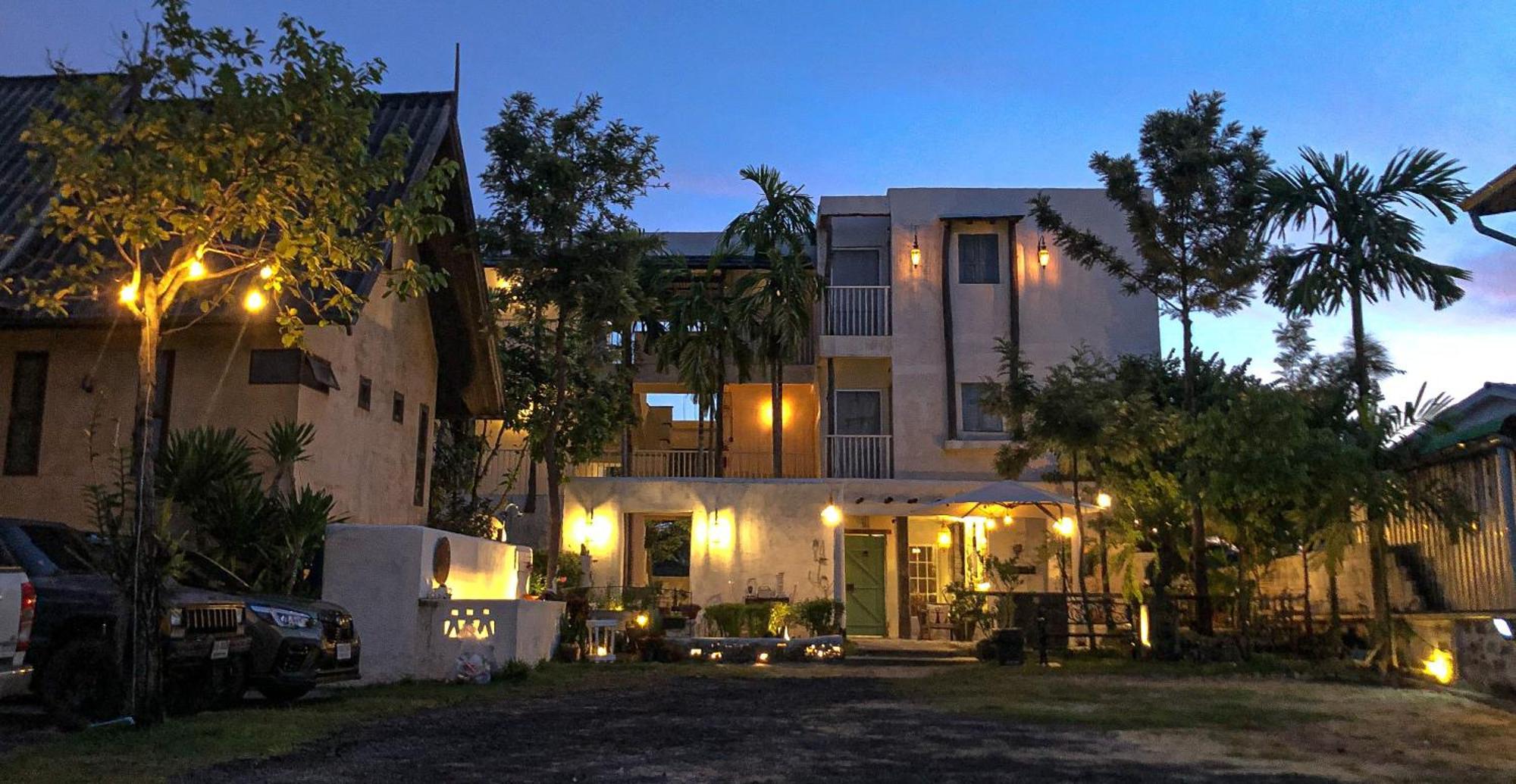 Hotel De Lit Ubon Ratchathani Exterior foto
